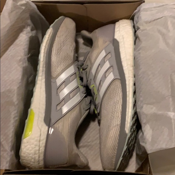 Adidas supernova women’s size 12 running shoes - Picture 2 of 7